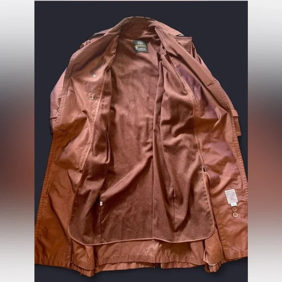 Women’s vintage London Fog trench coat - Picture 5 of 7